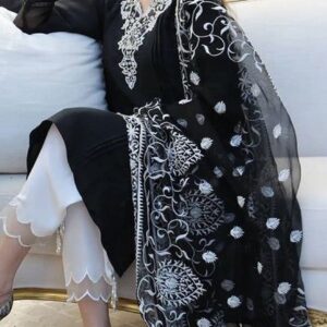 *Presenting Limelight Brand Luxury Embroidered Article*  *Winter Collection 2025* Fabric *Linen Suit With Organza Embroidered Dupatta