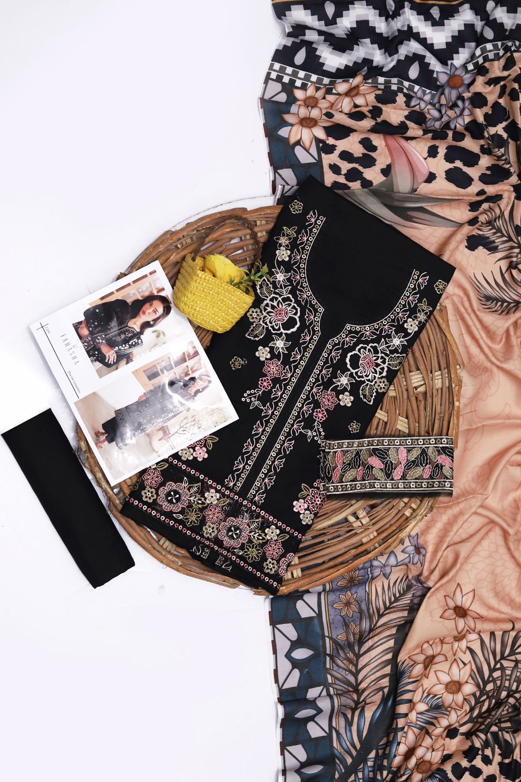 Maria.B. Brand Luxury Embroidered Article*  *Winter Collection 2025* Fabric *Premium 3-piece Dhanak Suit with Wool Shawl - Image 4