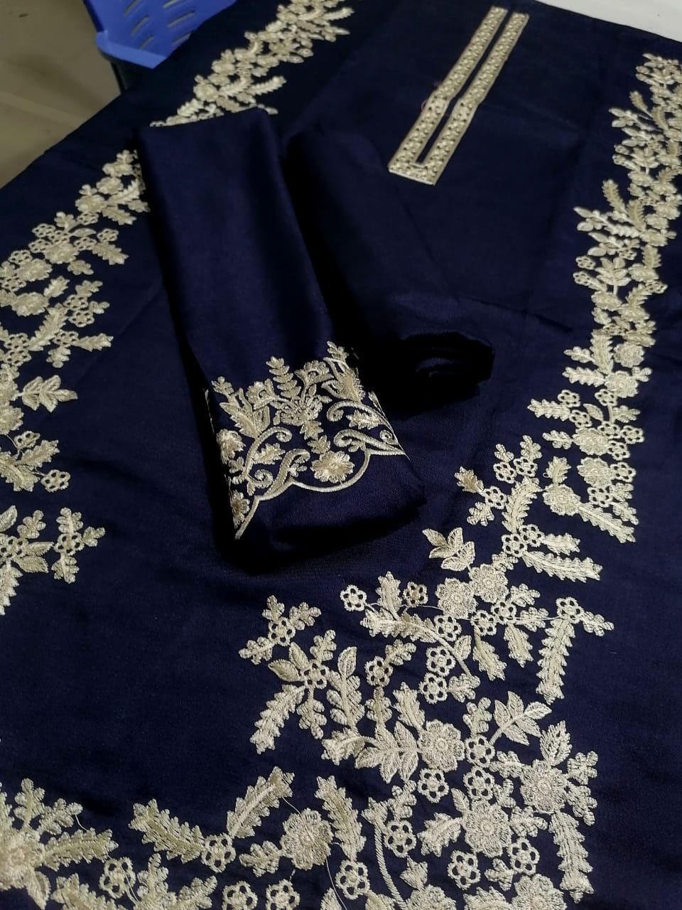 *Presenting MIX Brand Luxury 2pc Embriodered Collection - Image 11