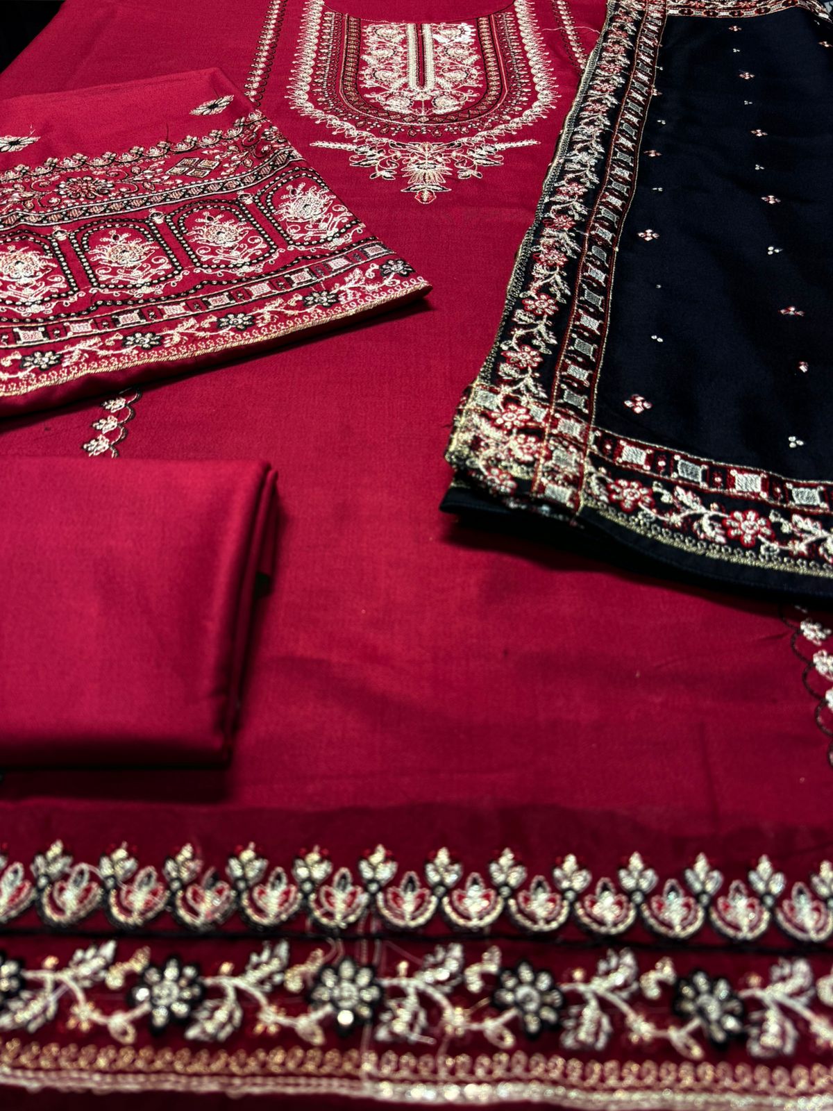 *_❄️WINTER COLLECTION ❄️_*           *ALHAMDULILAH* *BATIK* 3pc Casual Winter Collection - Image 2