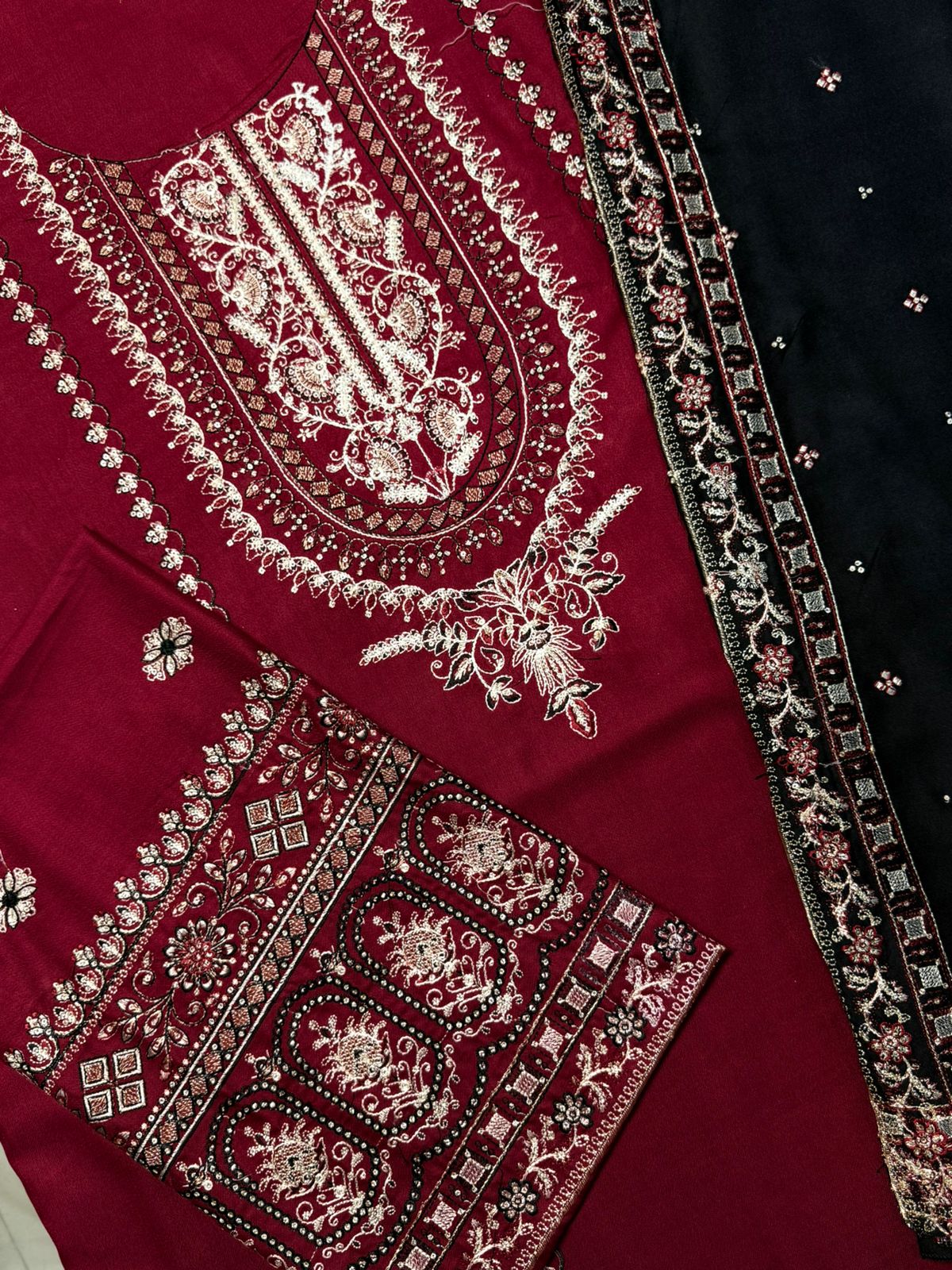 *_❄️WINTER COLLECTION ❄️_*           *ALHAMDULILAH* *BATIK* 3pc Casual Winter Collection