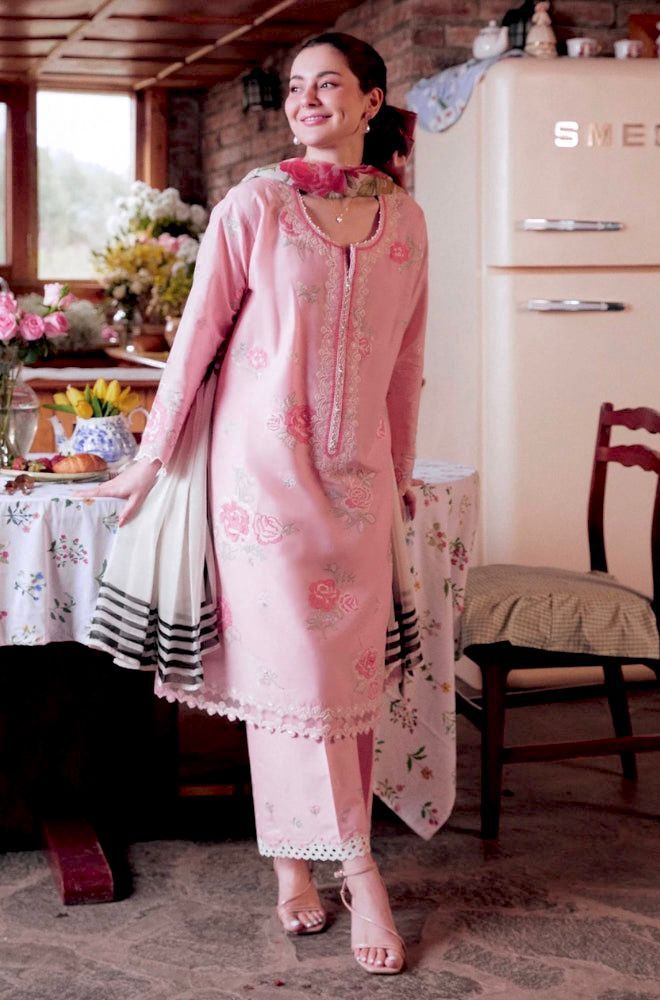 *_❄️WINTER COLLECTION ❄️_*           *ALHAMDULILAH* *ZARA COCO* 3pc Wedding Winter Collection - Image 3