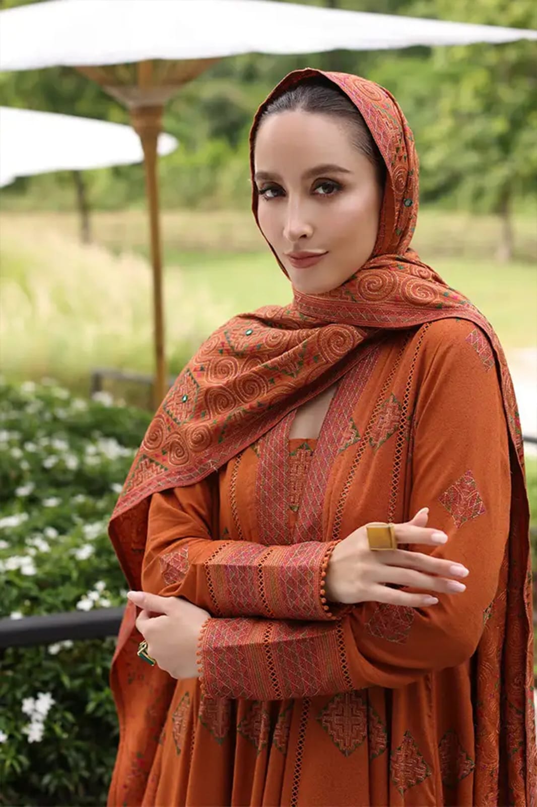 *RESENTING BAREEZE PREMIUM HEAVY EMBROIDERED DHANAK VOL*  *Winter Collection 2025* Fabric - Image 4