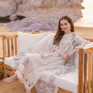 *_❄️WINTER COLLECTION ❄️_*            *QALAMKAR* 3pc Casual Winter Collection