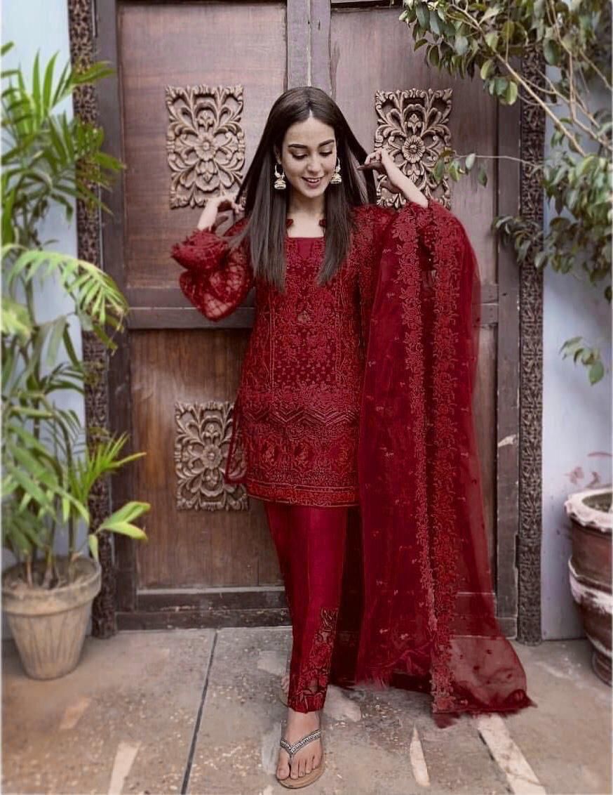 *ZAINAB CHOTANI WEAR BY IQRA AZIZ LUXURY WEDDING ARTICLE