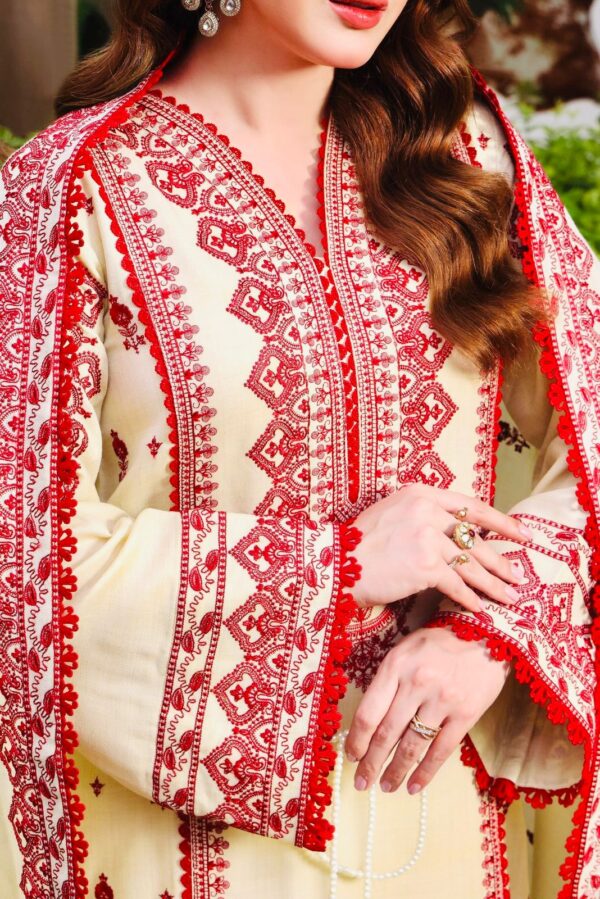 *_❄️WINTER COLLECTION ❄️_*           *ALHAMDULILAH* *ANEELA* 3pc - Image 4