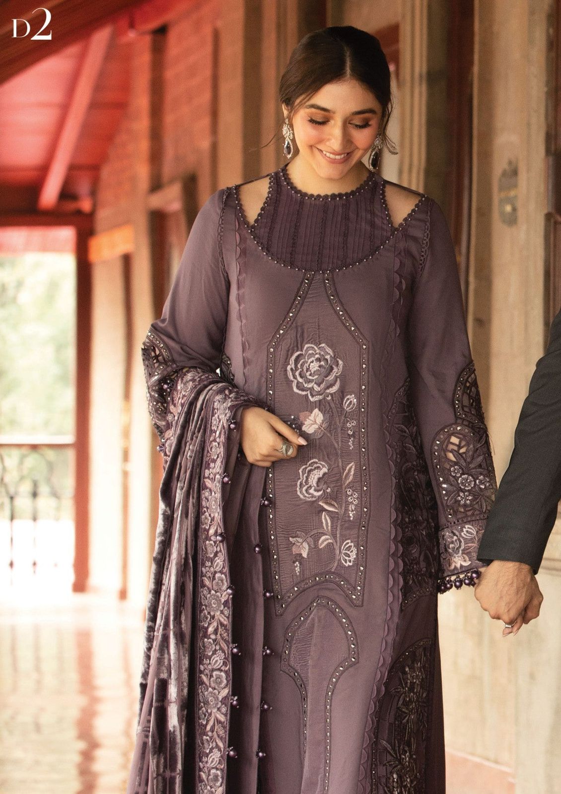 *_❄️WINTER COLLECTION ❄️_* *ALHAMDULILAH* *MARIA B* 3pc Wedding collection - Image 8